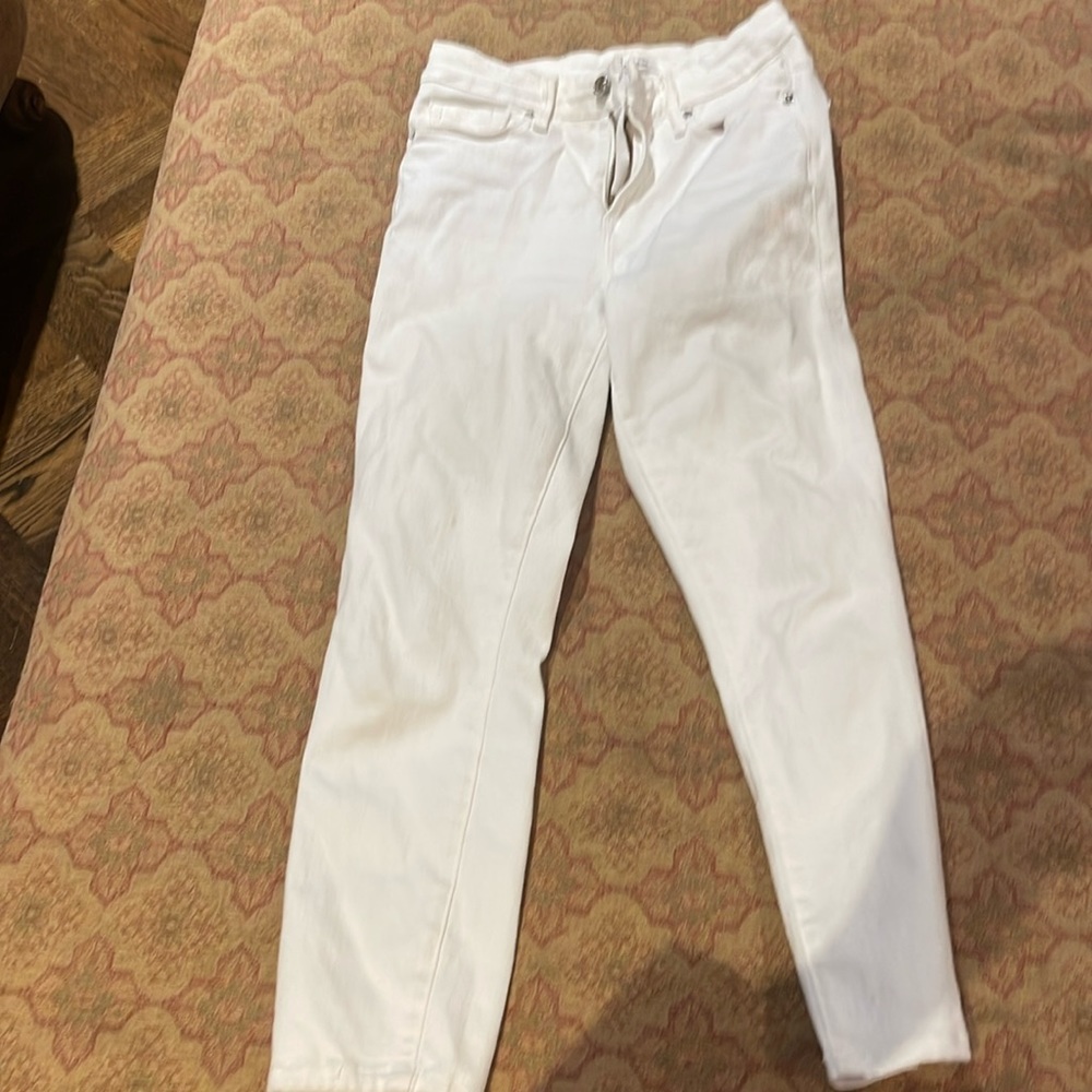 Good American white GOOD LEGS CROP size 2 or 26